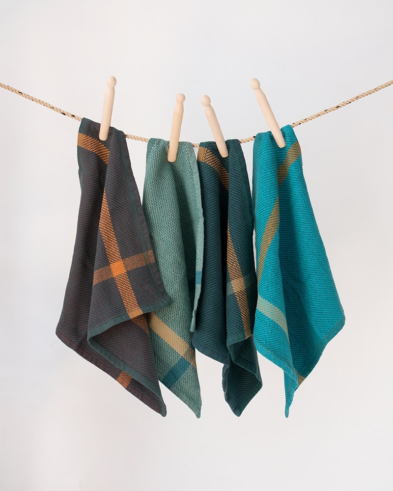Mungo Wash Cloths in Green pack. Pure cotton, soft face cloths/guest towels, woven at the Mungo Mill in South Africa