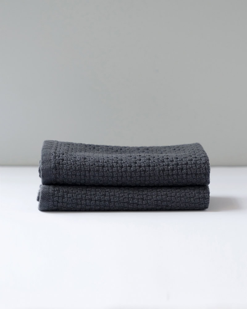 Mungo_Interlace_Slate_Stack_DSC08405