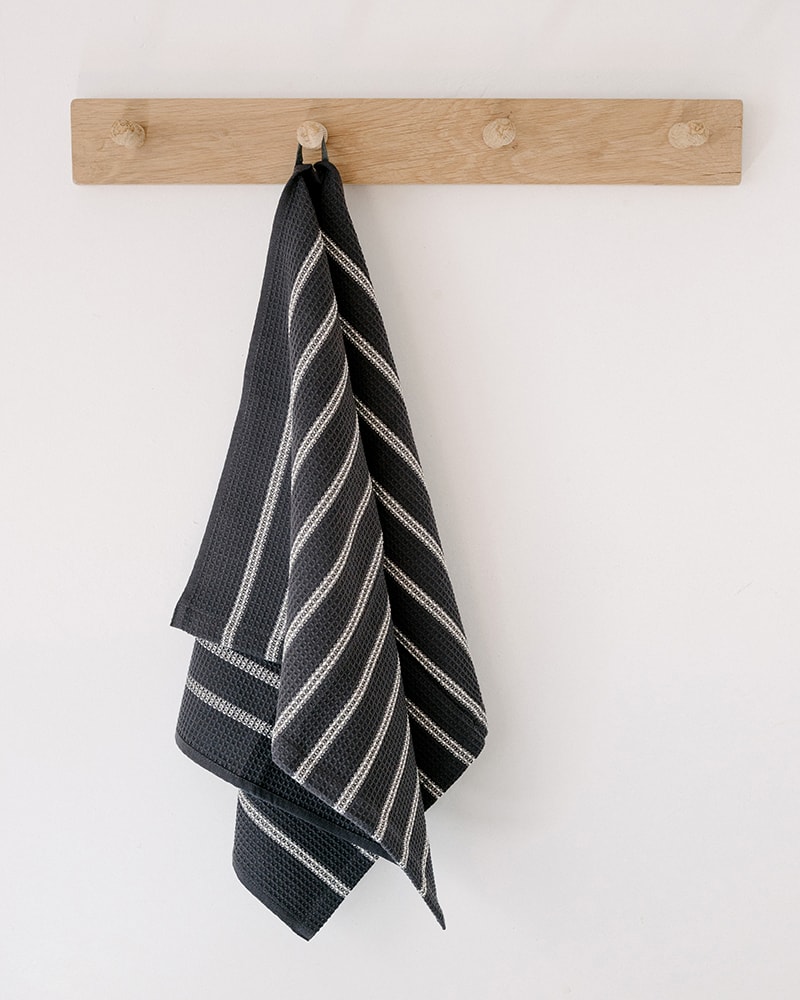Mungo Slate Cotton Waffle Weave. Robust, absorbent tea towel/dishcloth for everyday use. Woven at the Mungo Mill in Plettenberg Bay