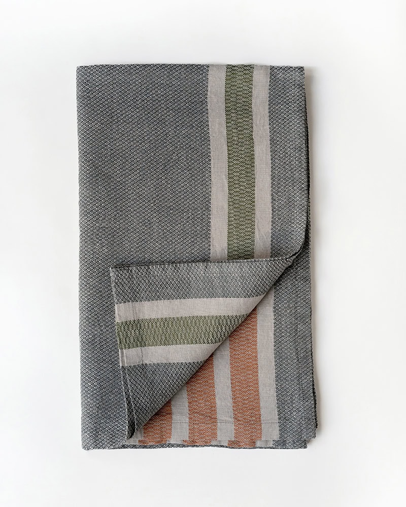 Mungo_Flax_Towel_Graphite_DSC07774