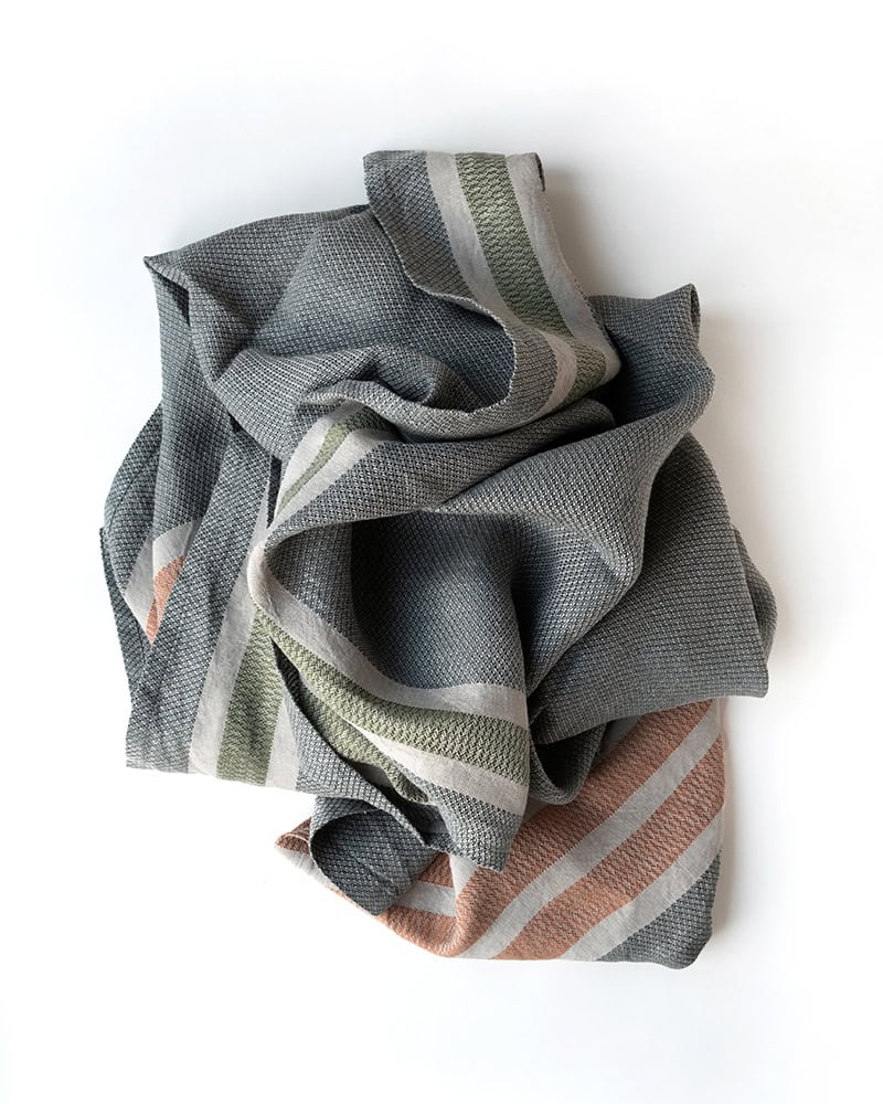 Mungo_Flax_Towel_Graphite_DSC07791