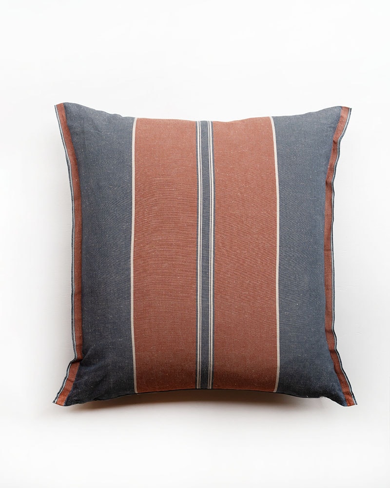 Mungo_Lisburn_Cushion_Bronze_DSC04115