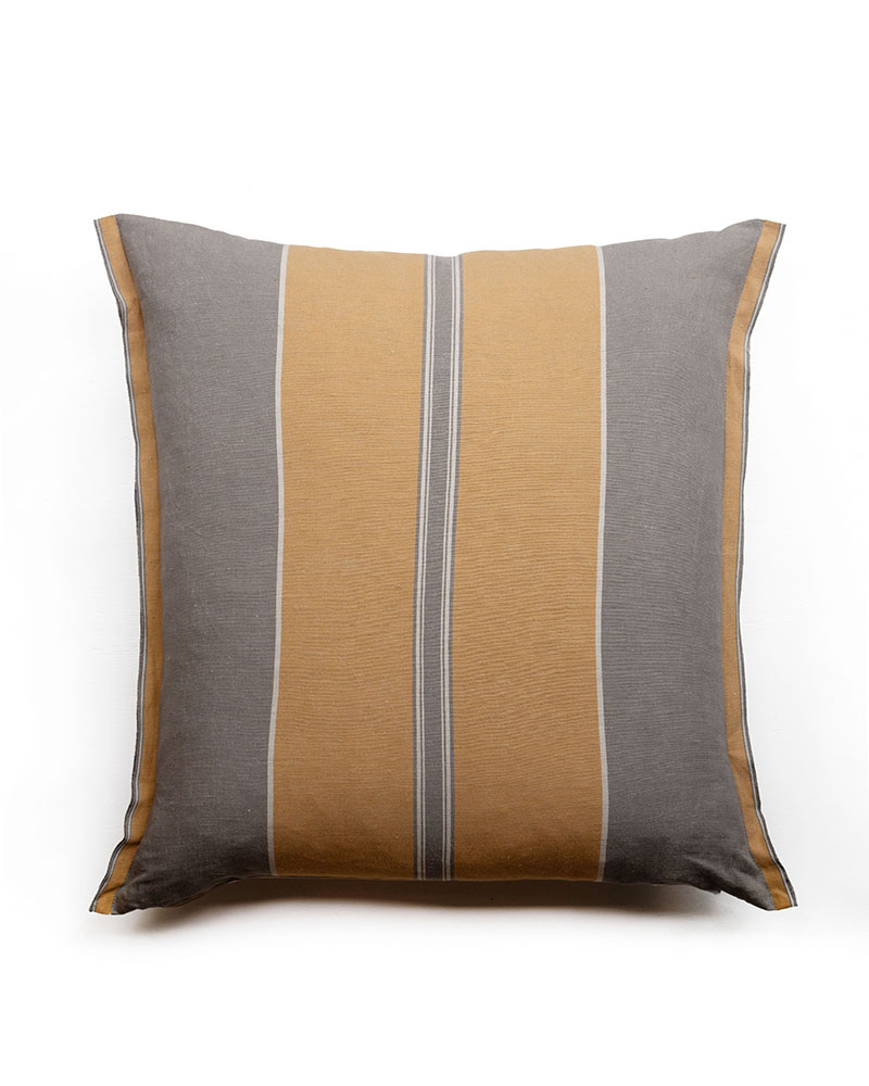 Mungo_Lisburn_Cushion_Flaxen_DSC04121