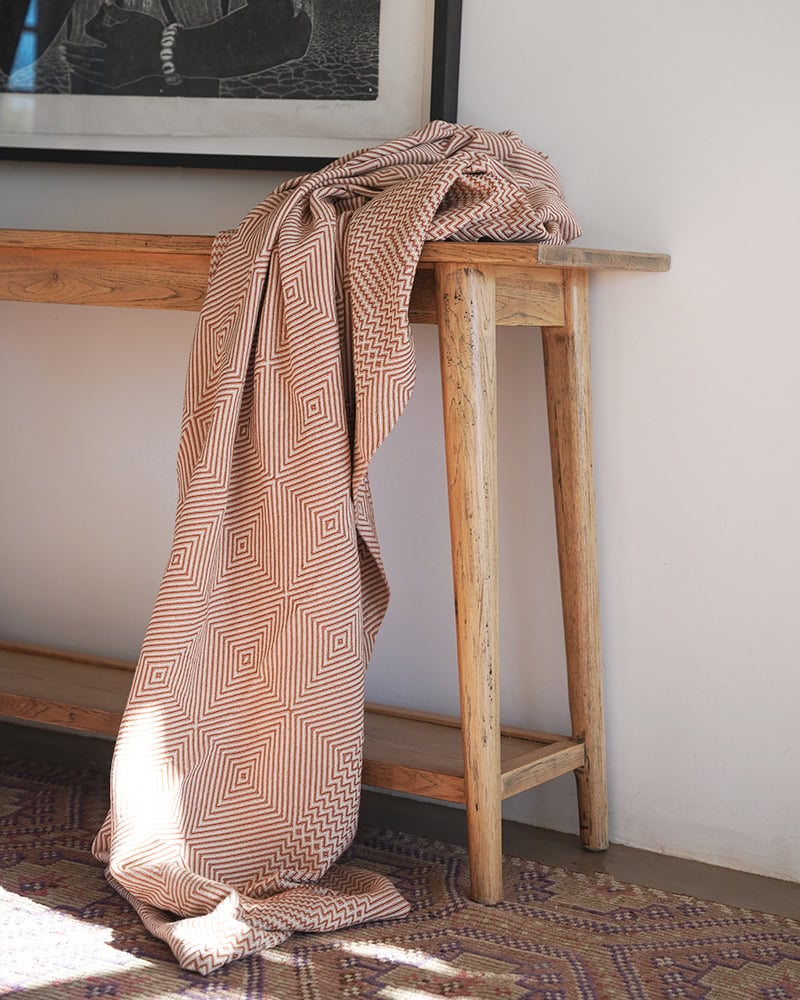 Mungo_Whale_Bone_Throw_Copper_39