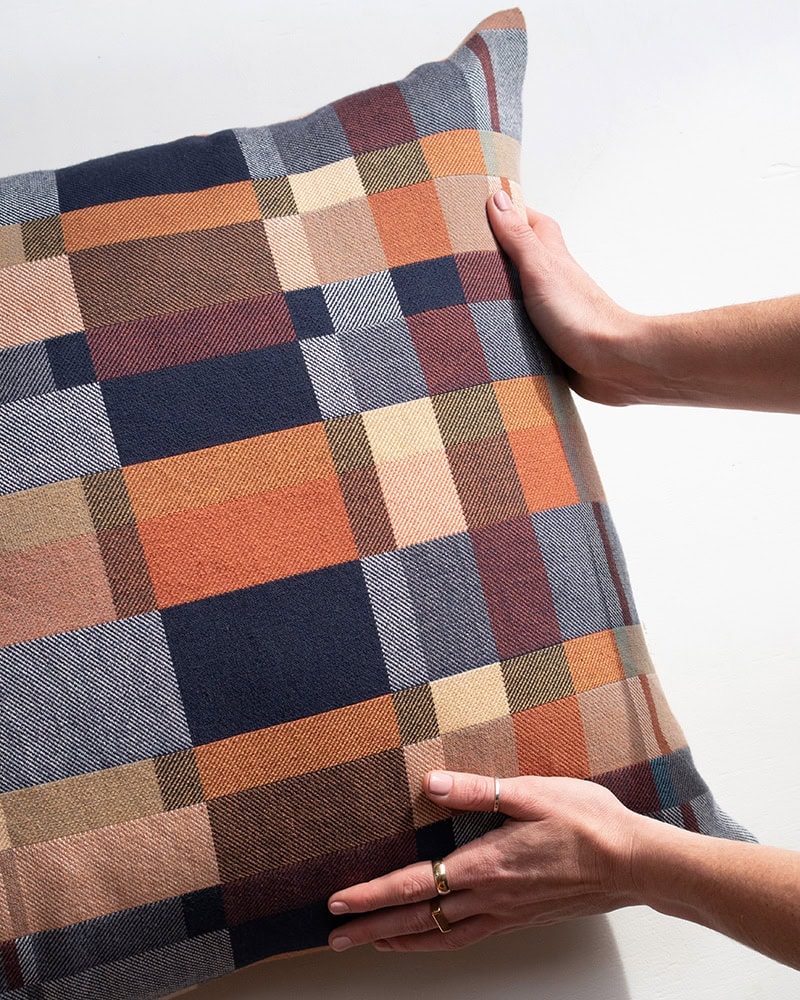 Mungo_Double_Cloth_Karoo_Cushion_DSC07103