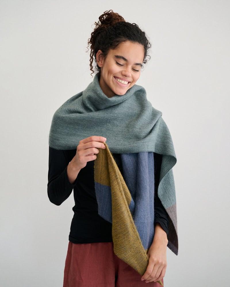 Model wearing a Mungo Mos Wrap in Grasshopper.